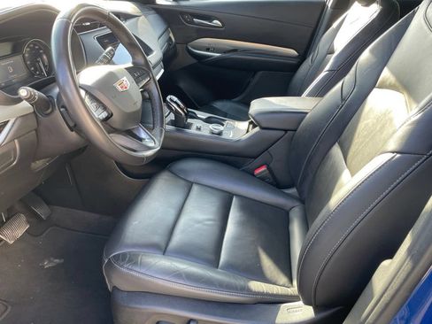 Used 2023 Cadillac XT4 Premium Luxury FWD image 9