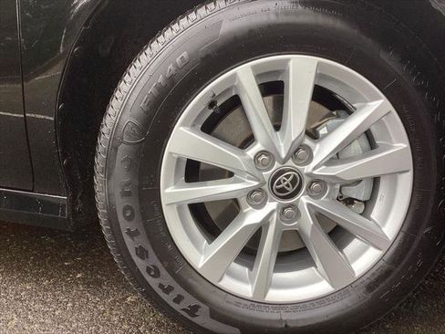 Certified 2025 Toyota Camry LE image 5