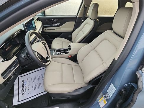 Used 2025 Lincoln Corsair FWD image 15