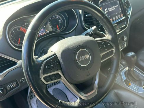 Used 2019 Jeep Cherokee Limited AWD/4WD image 15
