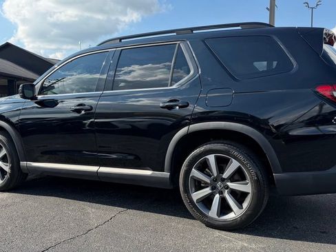 Used 2023 Honda Pilot Elite image 4