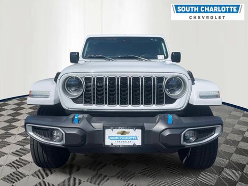 Used 2024 Jeep Wrangler Unlimited Sahara AWD/4WD image 2