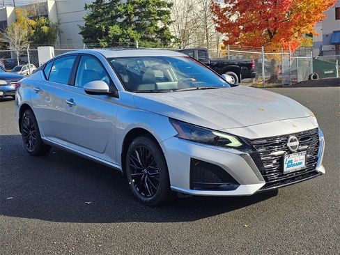 New 2025 Nissan Altima 2.5 SV w/ SV Special Edition Package image 3