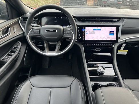 New 2026 Jeep Grand Cherokee Limited image 25