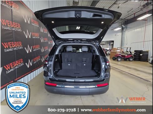 Used 2023 Jeep Grand Cherokee L Limited w/ Trailer Tow Group (B) AWD/4WD image 6