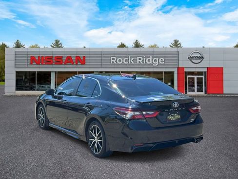 Used 2024 Toyota Camry SE AWD/4WD image 4