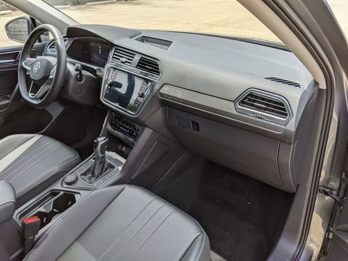 Certified 2023 Volkswagen Tiguan SE AWD/4WD image 21