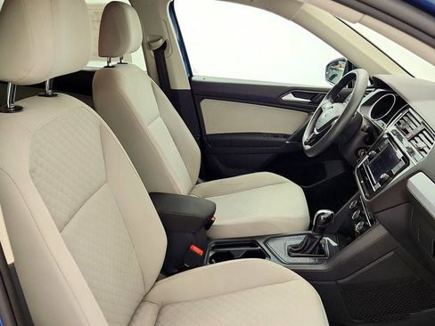 Used 2018 Volkswagen Tiguan S FWD image 24