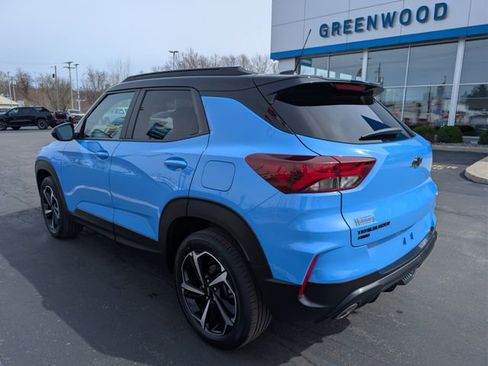 Used 2023 Chevrolet TrailBlazer RS w/ Sun and Liftgate Package image 3