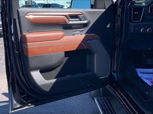 Used 2025 GMC Sierra 1500 Denali Ultimate image 23