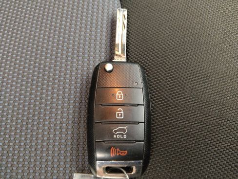 Used 2015 Kia Sportage LX image 32