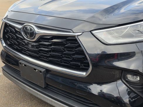 Used 2020 Toyota Highlander Platinum image 13