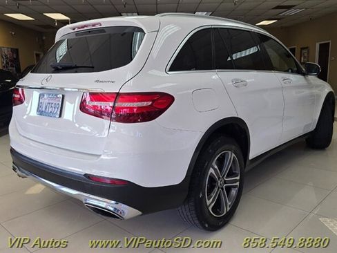 Used 2019 Mercedes-Benz GLC 300 4MATIC image 4