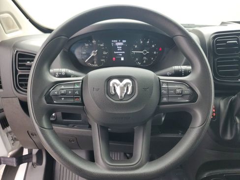 Used 2025 RAM ProMaster 2500 w/ Convenience Group image 13