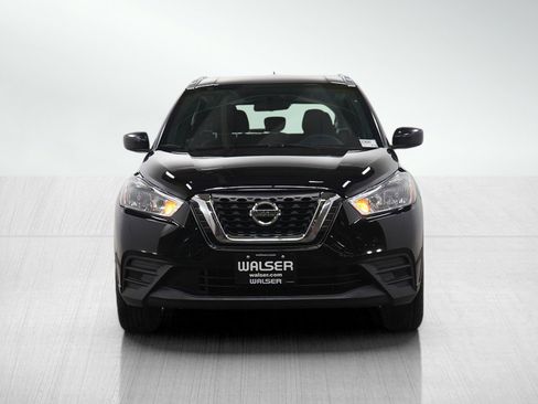 Used 2018 Nissan Kicks S image 8