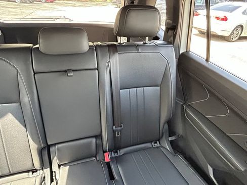 Certified 2023 Volkswagen Tiguan SE R-Line FWD image 13