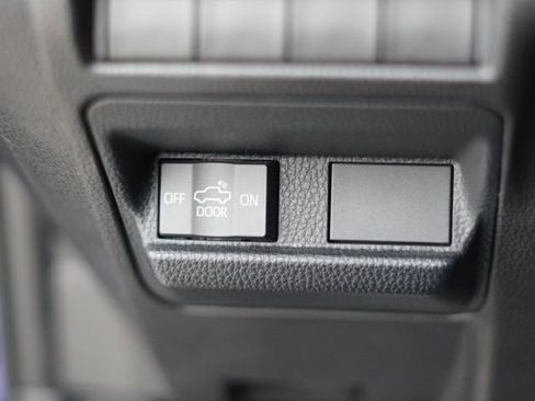 Used 2024 Toyota Tacoma SR5 image 18