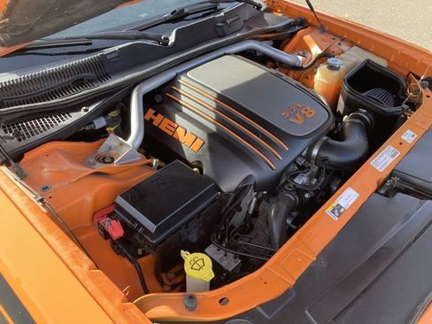 Used 2014 Dodge Challenger R/T image 39