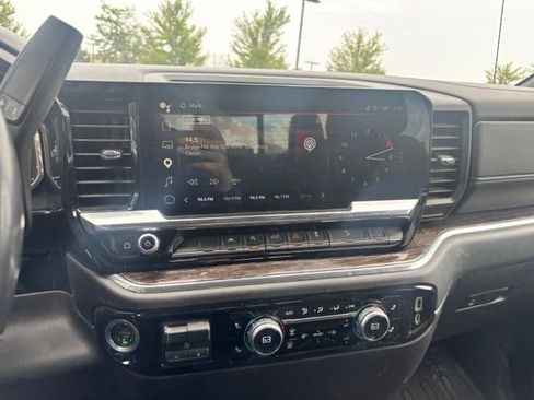 Used 2024 GMC Sierra 1500 SLE AWD/4WD image 11