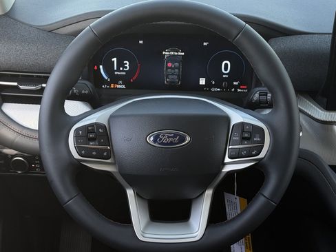 New 2026 Ford Explorer Active image 12