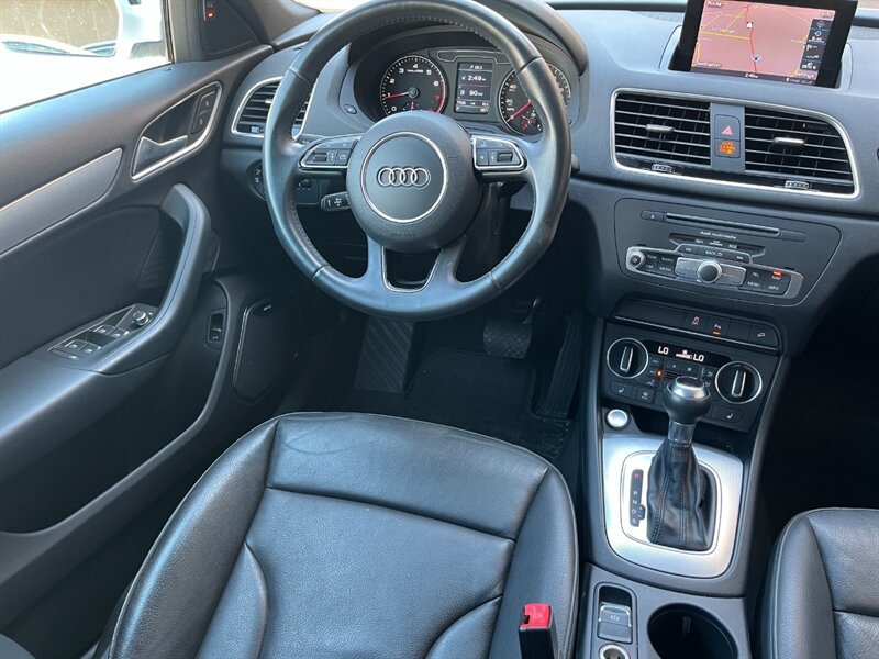 Used 2018 Audi Q3 2.0T Premium Plus w/ Premium Plus Package AWD/4WD image 17