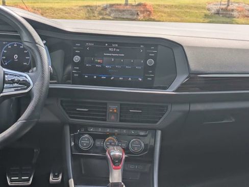 Used 2023 Volkswagen Jetta GLI Autobahn FWD image 18