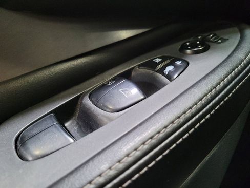 Used 2019 Nissan Murano S FWD image 27