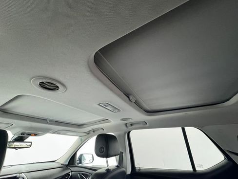 Used 2020 Chevrolet Traverse Premier w/ Redline Edition FWD image 44