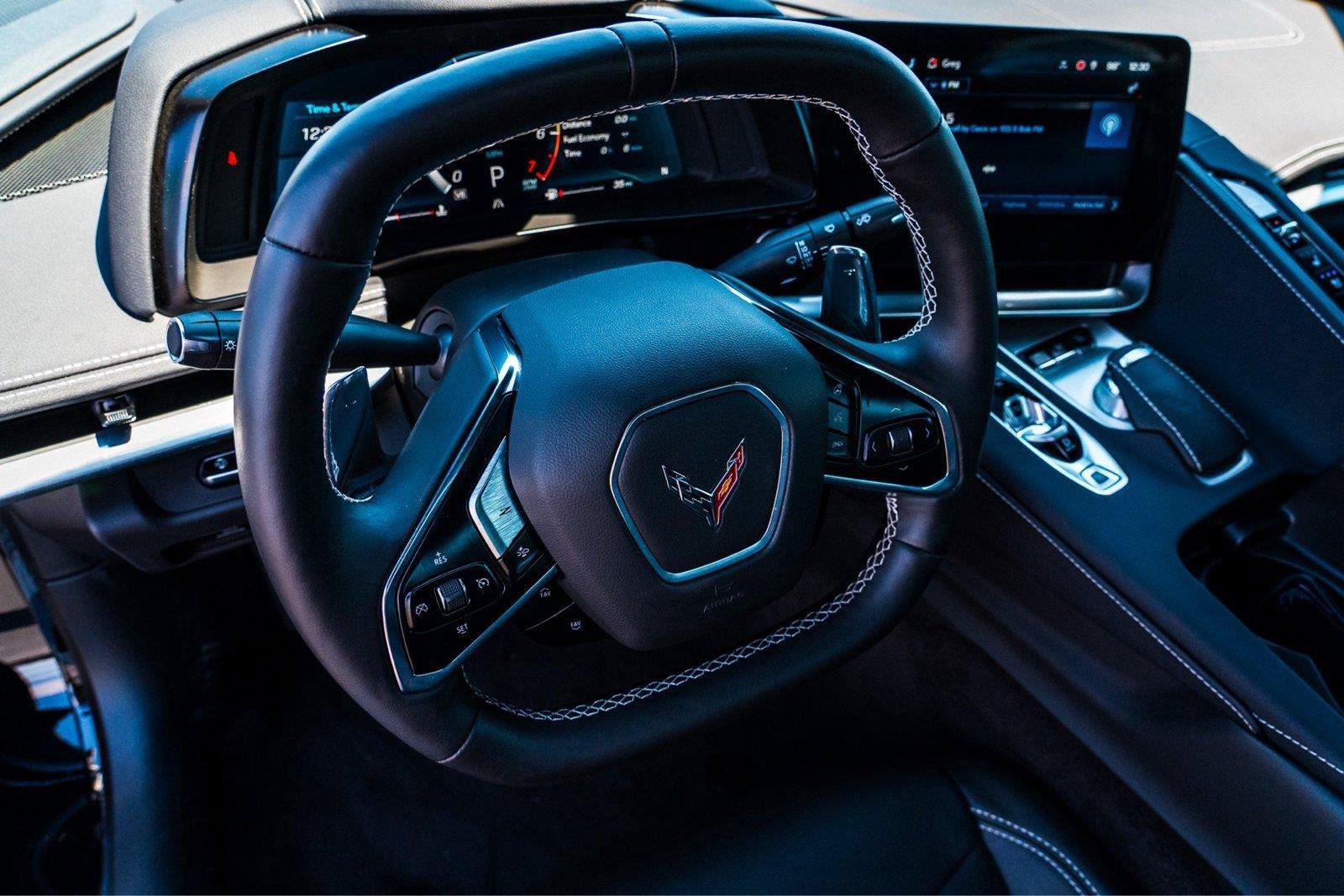Used 2024 Chevrolet Corvette Stingray Preferred Conv w/ Z51 Performance Package RWD image 8