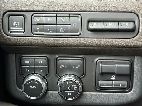 Used 2022 GMC Yukon Denali w/ Max Trailering Package image 31