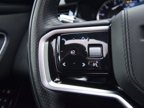 Used 2022 Land Rover Range Rover Velar R-Dynamic S image 38