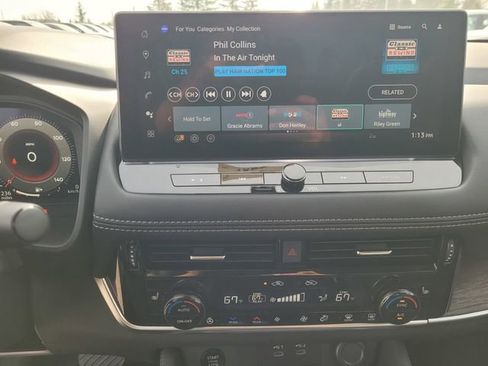 New 2026 Nissan Rogue Platinum image 10