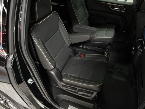 New 2026 GMC Yukon XL Elevation w/ Elevation Premium Package AWD/4WD image 16