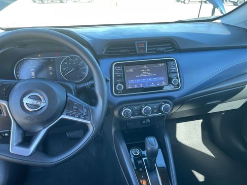 Used 2025 Nissan Versa SV image 31