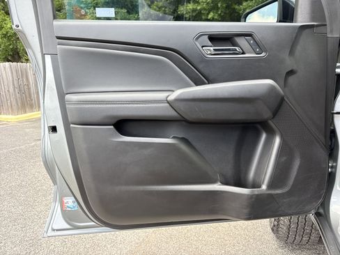 Used 2024 GMC Canyon Elevation w/ Elevation Premium Package AWD/4WD image 14