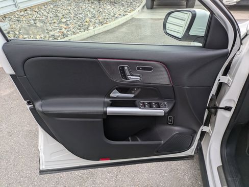 Certified 2023 Mercedes-Benz GLA 250 4MATIC image 13