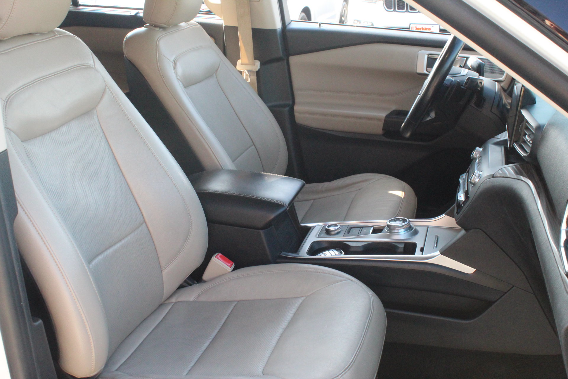 Used 2020 Ford Explorer Limited AWD/4WD image 37