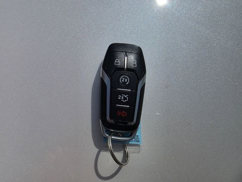 Used 2017 Ford Explorer Limited FWD image 10