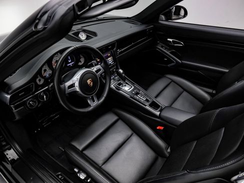 Used 2015 Porsche 911 Turbo image 48