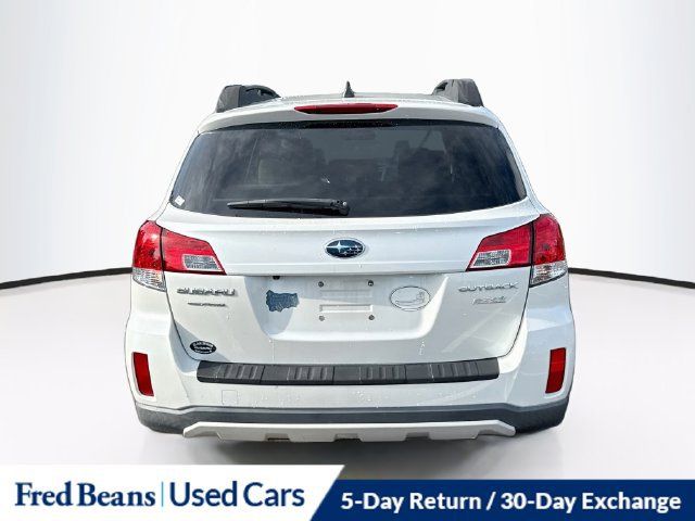 Used 2014 Subaru Outback 2.5i Limited w/ Moonroof Package AWD/4WD image 8