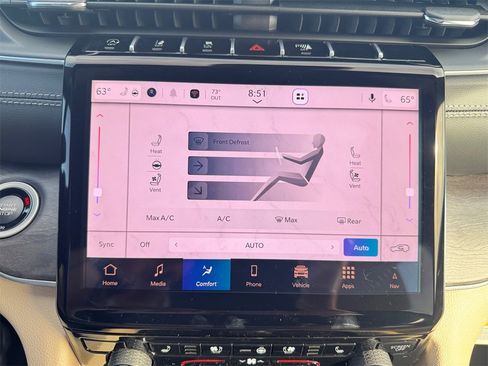 New 2025 Jeep Grand Cherokee Limited w/ Luxury Tech Group II image 30