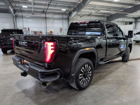 Used 2025 GMC Sierra 2500 Denali Ultimate AWD/4WD image 3