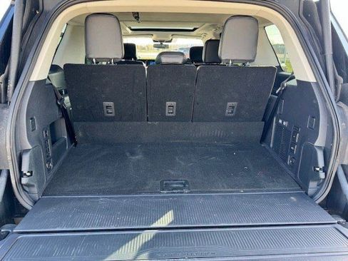 Used 2025 Ford Expedition Platinum w/ Driver's Package AWD/4WD image 34