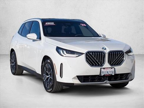 Used 2025 BMW X3 xDrive30i w/ Premium Package image 3
