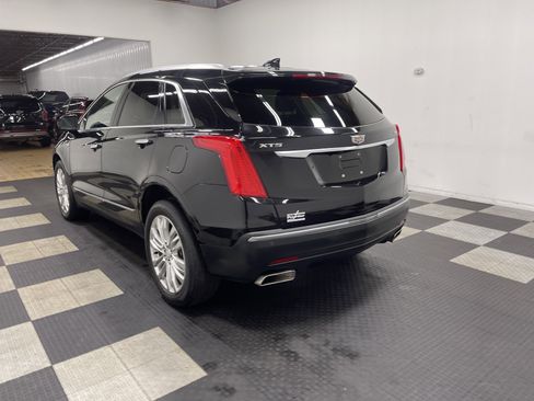 Used 2018 Cadillac XT5 Premium Luxury FWD image 2