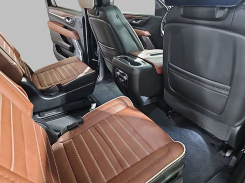 Used 2024 GMC Yukon XL Denali Ultimate image 14