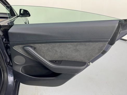 Used 2023 Tesla Model 3 Standard Range image 44