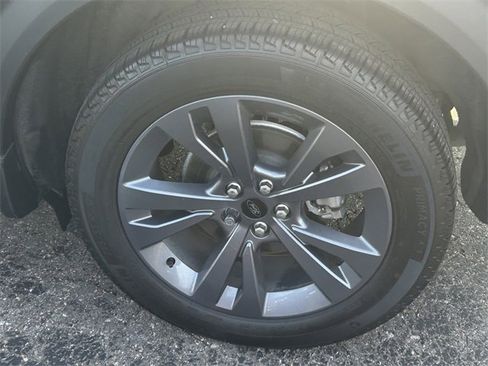 Certified 2023 Ford Explorer XLT w/ Equipment Group 202A image 5