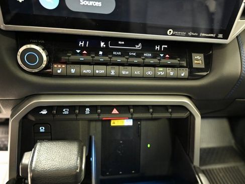 Used 2023 Toyota Sequoia Platinum image 16