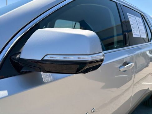 Used 2020 Chevrolet Traverse LT w/ LT Premium Package AWD/4WD image 10